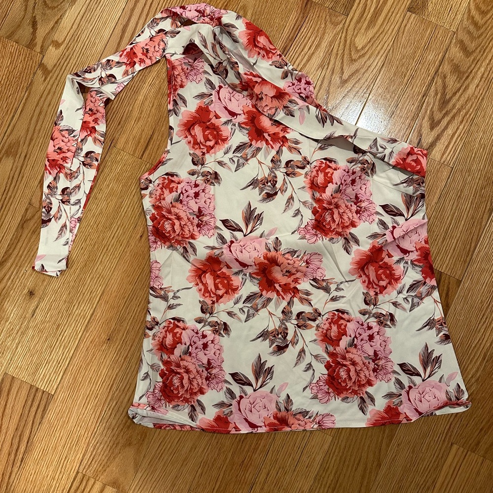 One shoulder top with shoulder tie detail